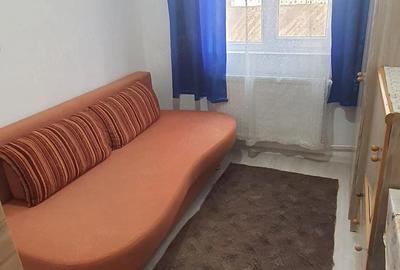 Garsonieră decomandată în Romanilor