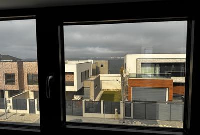 Apartament cu 3 camere semidecomandat în Central - 2