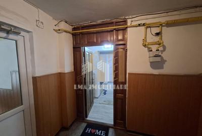 Apartament cu 4 camere decomandat, mobilat în Florilor - 1