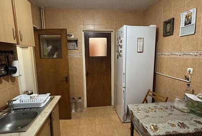 Drumul Taberei, str Valea Rosie, Bloc tip Z, bucatarie 9mp - 2