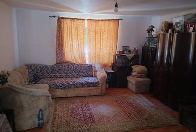 Vând  casă în Sasca montana - 4