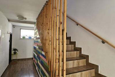Apartament cu 3 camere semidecomandat în Brașovul Vechi - 2