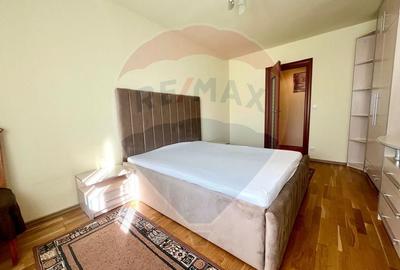 De inchiriat apartament cu 4 camere, zona Dacia - 23