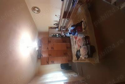 Casă cu 6 camere în Rovine - 9