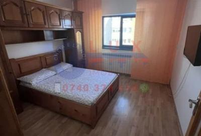 Apartament cu 4 camere decomandat în Piața Nouă - 4