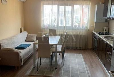 Apartament cu 3 camere decomandat în Florești