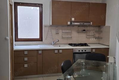 Apartament cu 3 camere decomandat în Central - 2