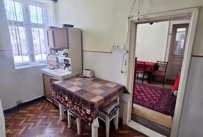 Casă cu 5 camere cu Canalizare în Central - 8