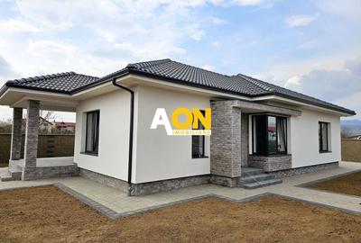 Casă individuală cu 4 camere cu Canalizare în Cetate - 1