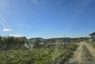 Teren de 400 mp, în Lazu - 1