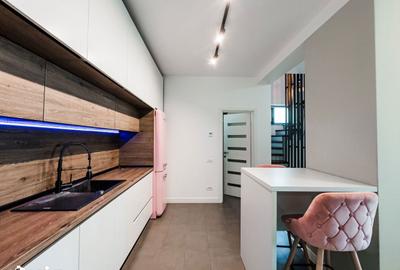 Casă cu 6 camere cu Teren 500 Mp în Tunari