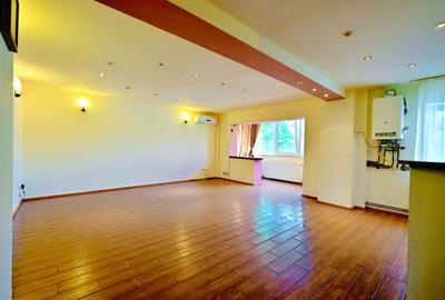 Apartament cu 4 camere decomandat în Central - 1