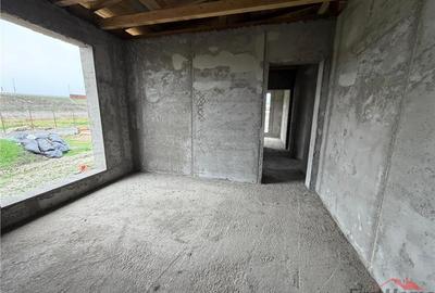 Casă cu 4 camere cu Teren 455 Mp în Nord - 10