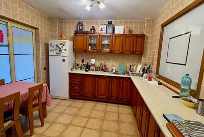 Apartament 4 camere,zona Centrala,etaj 2 - 2