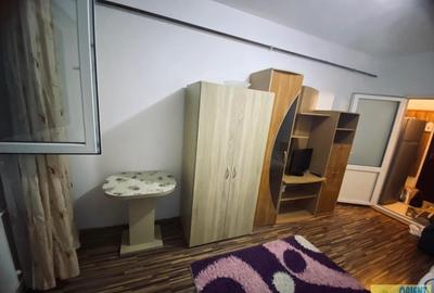Garsonieră în CET - 20