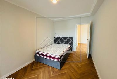 Apartament cu 3 camere decomandat în Cristian - 5