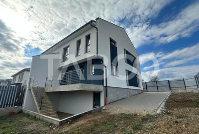Duplex cu 4 camere cu Canalizare în Cisnădie - 2