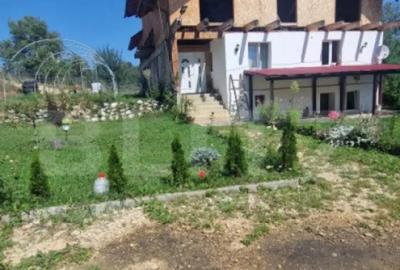 Casă cu 4 camere cu Canalizare în Bran - 6