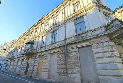 Casă individuală cu 5 camere cu Teren 1015 Mp în Universitate - 2