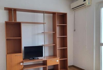 Apartament cu 2 camere semidecomandat, mobilat în Aviației