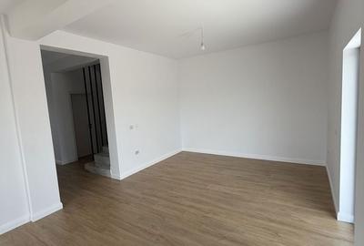 Casă cu 4 camere cu Teren 410 Mp în Miroslava - 2