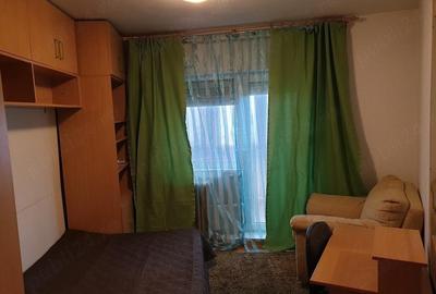 Apartament cu 3 camere decomandat în Crângași - 2