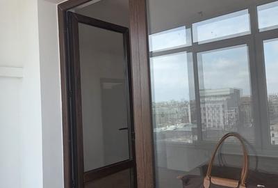 Apartament semidecomandat în Romană