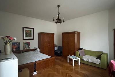 Garsonieră decomandată, mobilată în Central - 3