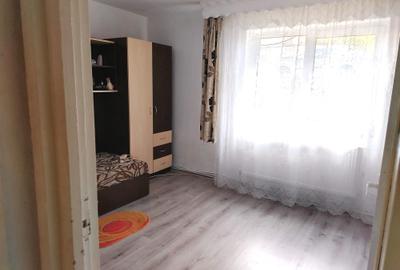Apartament cu 2 camere semidecomandat, mobilat în Sud - 4