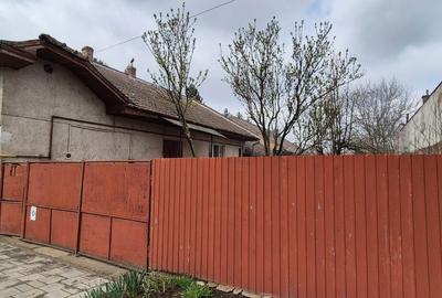 Casă cu 3 camere cu Canalizare în Central - 3