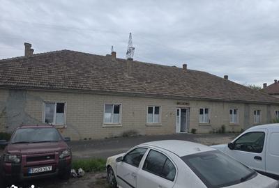 Teren de 868 mp, în Central