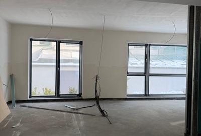 Spațiu comercial, de 200 mp, în P-ța Muncii - 4