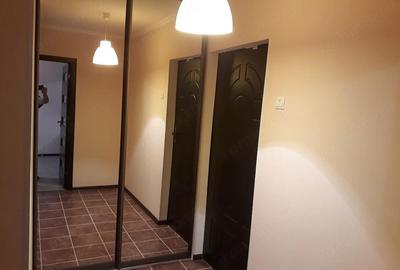 Garsonieră decomandată în Domenii