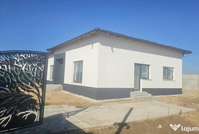 Casă cu 4 camere cu Teren 412 Mp în Malu Mare - 8