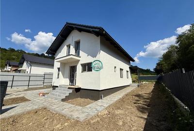 Casa noua cu 5 camere de vanzare semifinisata, teren 500 mp in Corunca - 1