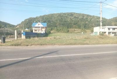Teren de 3915 mp, în Central - 1