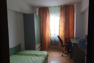 Apartament cu 3 camere decomandat în Exterior Vest - 6