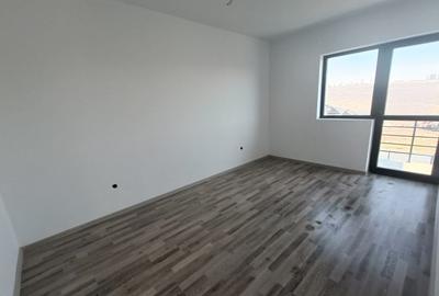 Casa cu 4 camere, incalzire pardoseala. Rediu - 3km de Rond Pacurari - 7