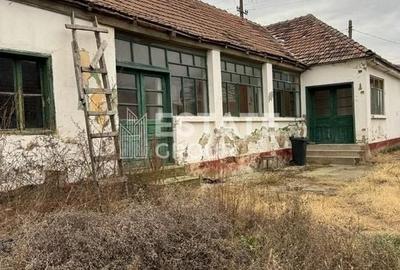 Teren cu casa demolabila in Sanandrei - 4