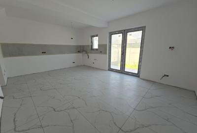 Casă cu 4 camere cu Teren 180 Mp în Berceni - 3