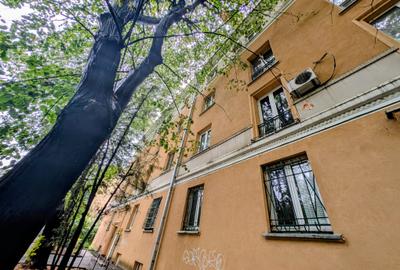 Bazilescu parc,metrou-1 minut,mob./utilat,et1/3,60mp+boxa,bloc rusesc reabilitat - 19
