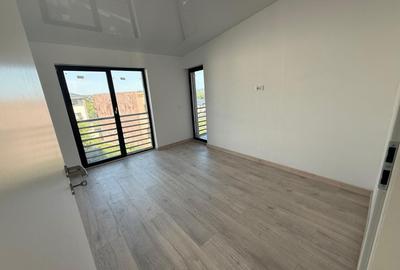 Casă cu 4 camere în Valea Adâncă - 1