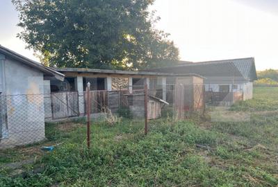 Casa cu teren in Criste?ti, 1.414?m2 pre? negocia - 1