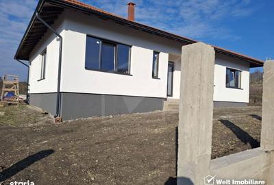 Casă cu 3 camere cu Teren 1000 Mp în Jucu