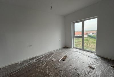 Apartament cu 2 camere decomandat în Moșnița Nouă - 7