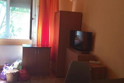 Garsonieră decomandată în Decebal - 1
