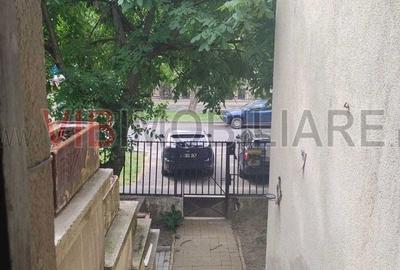 Apartament cu 4 camere în Central - 8