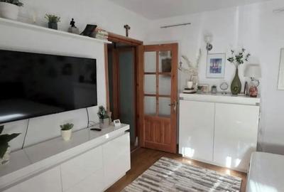 Apartament cu 2 camere decomandat în Podul de Fier - 1