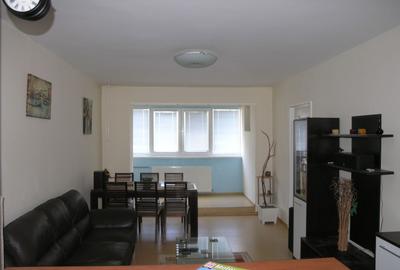 Apartament cu 3 camere decomandat în Tineretului - 8