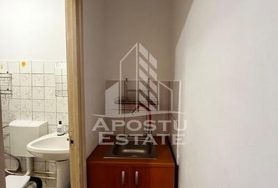 Apartament o camera, etaj 4, bloc anvelopat, Complexul Studentesc - 6